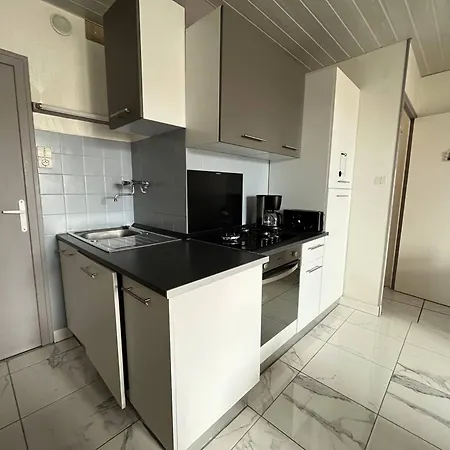 Apartment T2 A St-hilaire-de-riez - Proche Et Commerces, Avec Parking Prive - Fr-1-324a-46