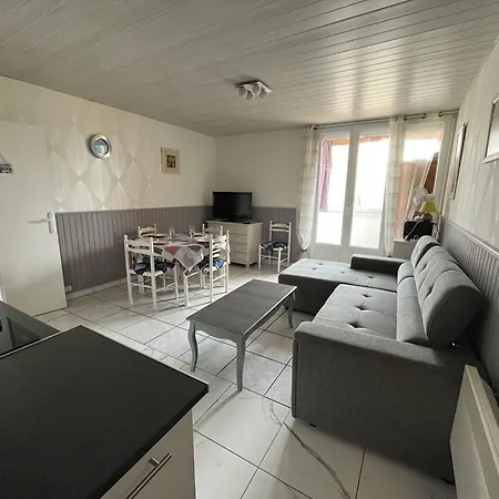 T2 à St-hilaire-de-riez - Proche Et Commerces, Avec Parking Privé - Fr-1-324a-46 *